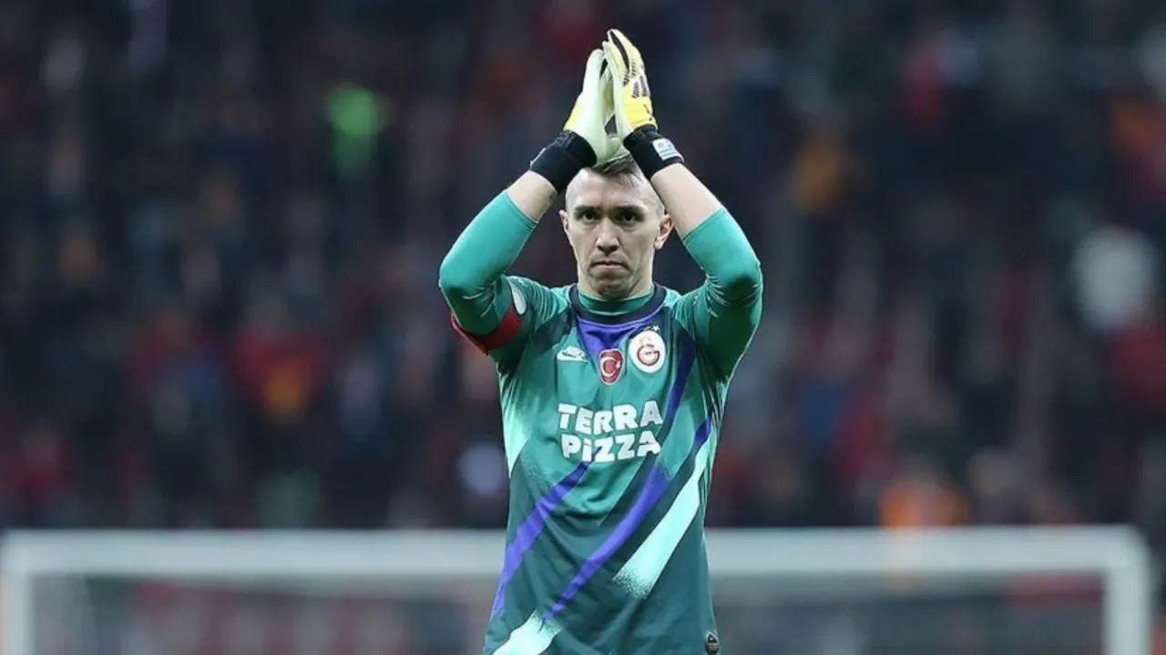 Muslera Bombası! Aslan’dan Koptu, Arjantin’i Salladı!