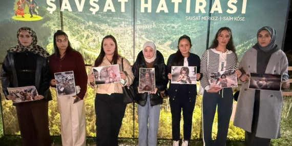 Üniversitelilerden Sarsıcı Gazze Protestosu: “Kız Çocukları Ölürken Kutlama Yapamayız!”