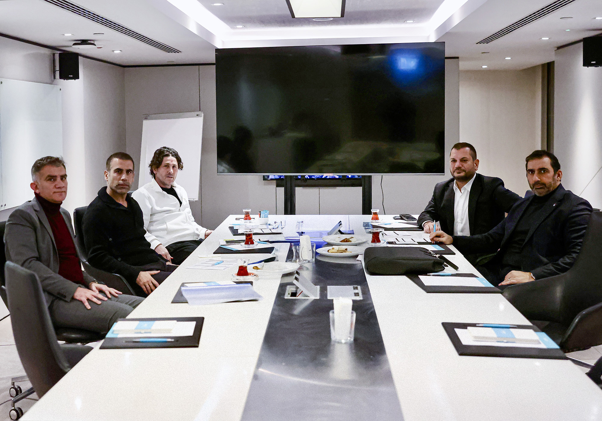 Trabzonspor’da Kritik Transfer Hamlesi: Başkan Doğan Ve Teknik Direktör Tekke İstanbul’da Bir Araya Geldi