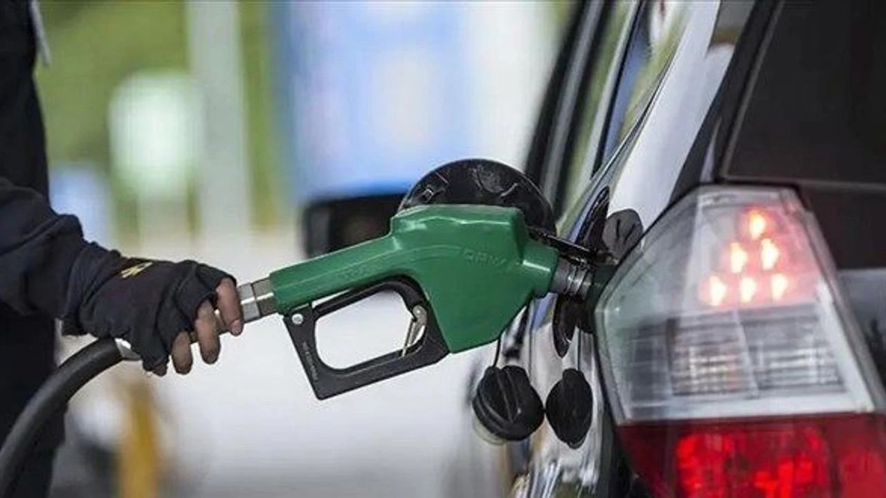 Akaryakıt Piyasasında Beklenen Şok: Motorin Ve Benzine Dev Zam
