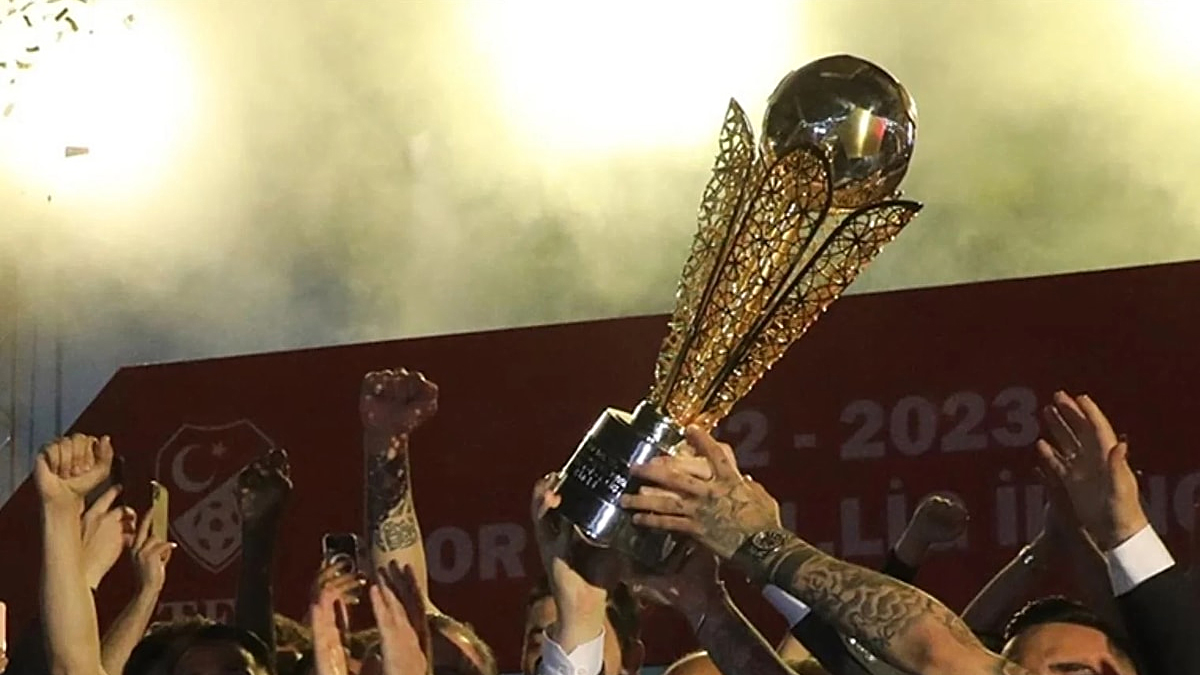 Süper Lig’de Şampiyonluk Hesapları Yeniden Şekilleniyor: Oranlar Masaya Yattı