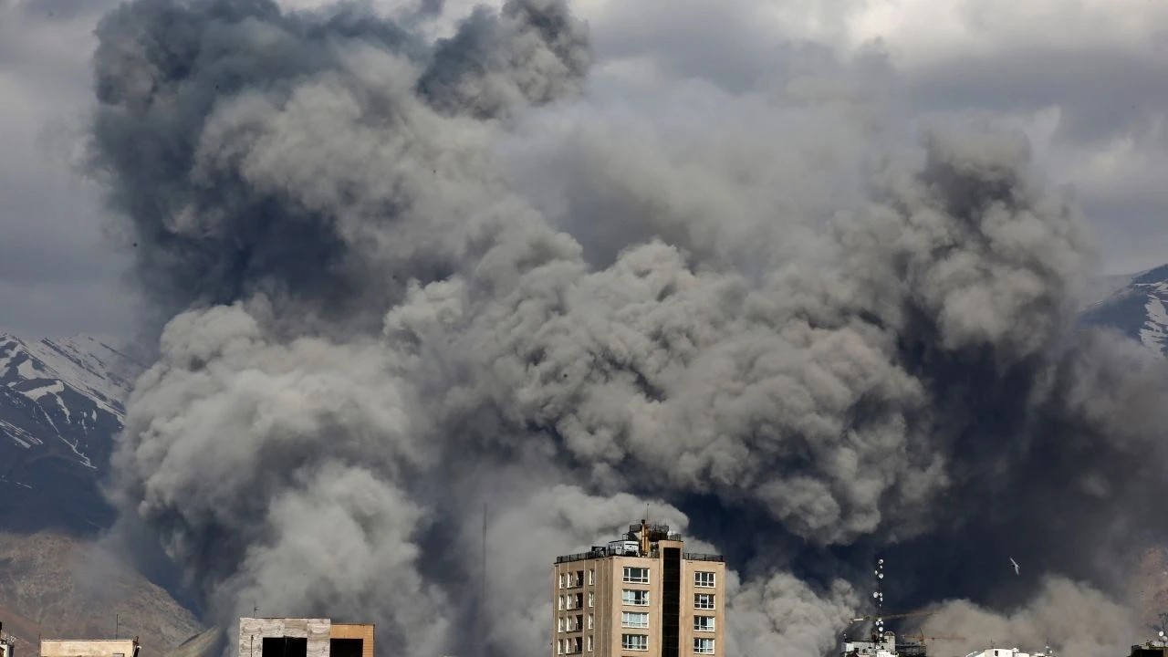 Tahran’da Kızılay Ve Hastanelere Yönelik Saldırılar: Bölgede Gerilim Tırmanıyor