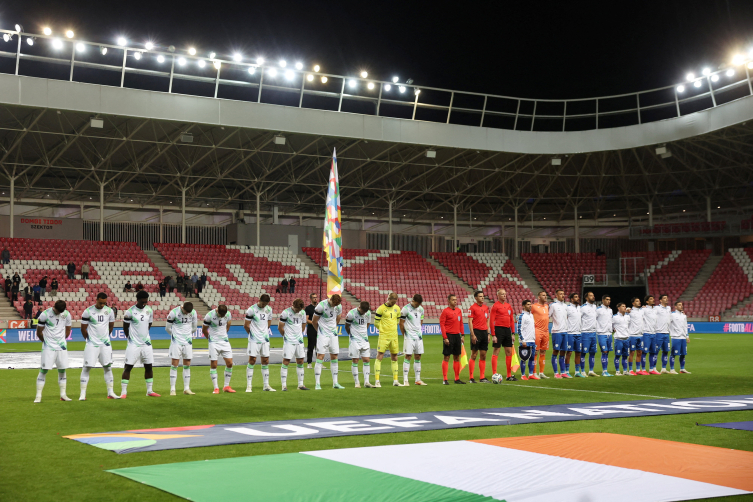2026-09-27t200057z_2066881549_up1em9r1ggdn0_rtrmadp_3_soccer-uefanations-isr-irl-1 İrlandalı futbolcular katil İsrail'i protesto etti