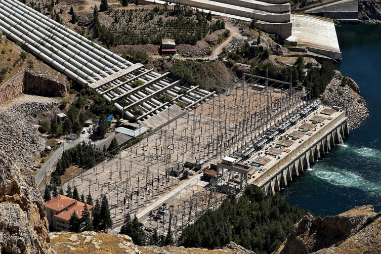 aa-20260909-42423092-42423084-keban_hes_52_yilda_yaklasik_294_milyar_kilovatsaat_enerji_uretti Keban HES 52 yılda yaklaşık 294 milyar kilovatsaat enerji üretti