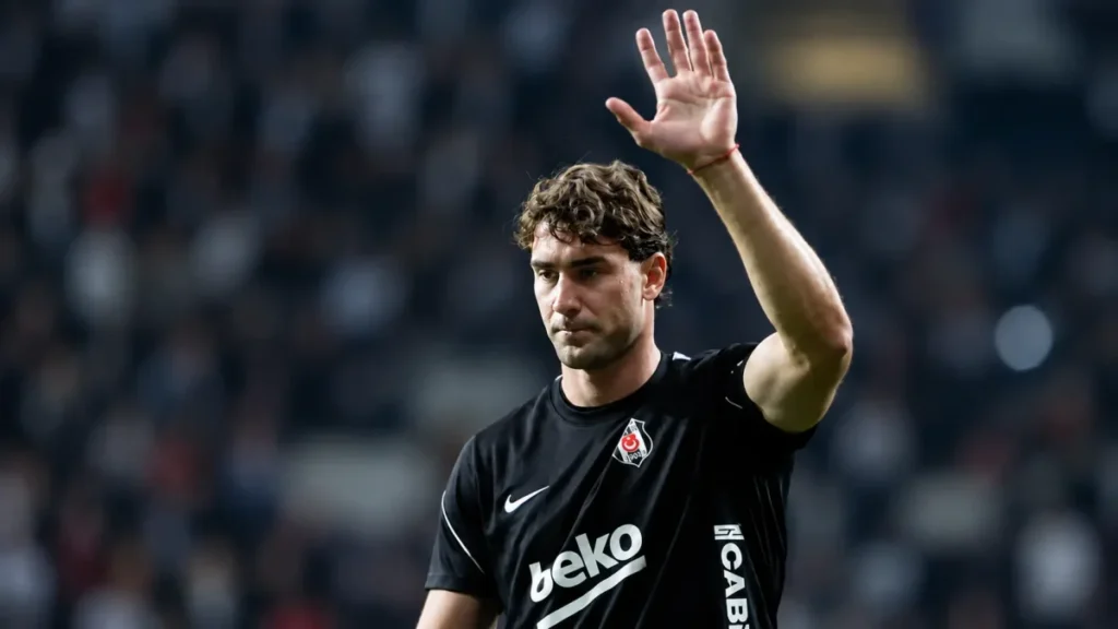 Beşiktaş’a Vlahovic şoku! Trabzonspor maçına yetişecek mi? Beşiktaş’a Vlahovic şoku! Trabzonspor maçına yetişecek mi?