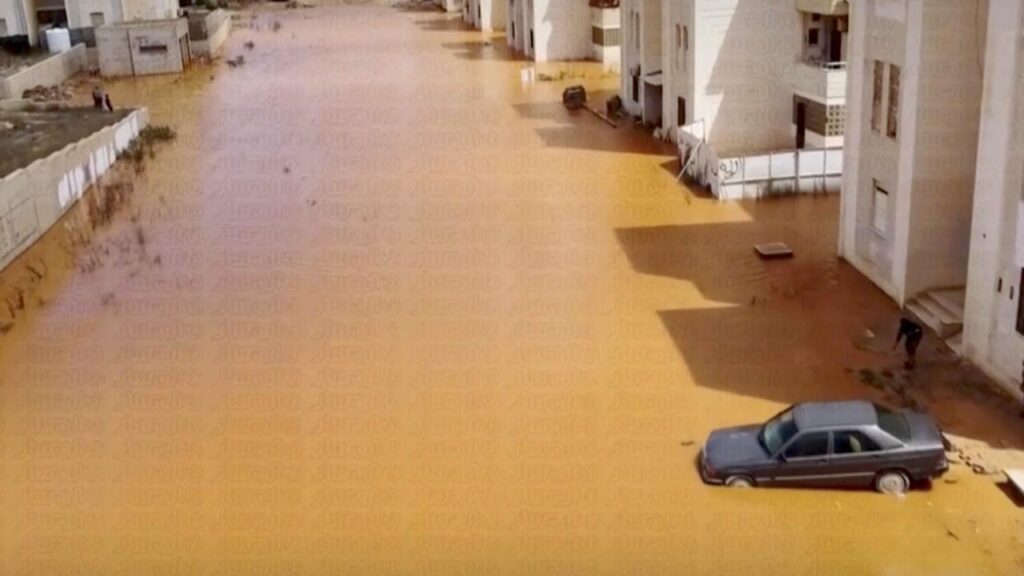 Libya’nın çeşitli kentlerinde şiddetli yağışlar sele neden oldu