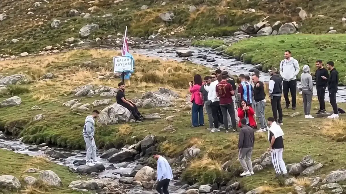 trabzonda-basladi-dunyaya-yayildi-salahin-kayasina-buyuk-ilgi-1