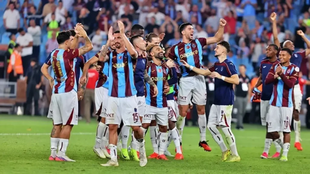 Trabzonspor 6 haftada hücumuyla dikkat çekti! Rakamlar ortaya çıktı Trabzonspor 6 haftada hücumuyla dikkat çekti! Rakamlar ortaya çıktı