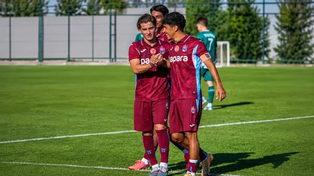 Trabzonspor altyapısında fırtına gibi başladı! A takıma yükseldi