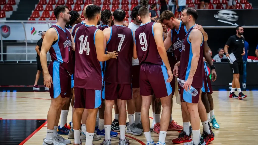 Trabzonspor Ege Cup’ta Aliağa Petkim Spor karşısında