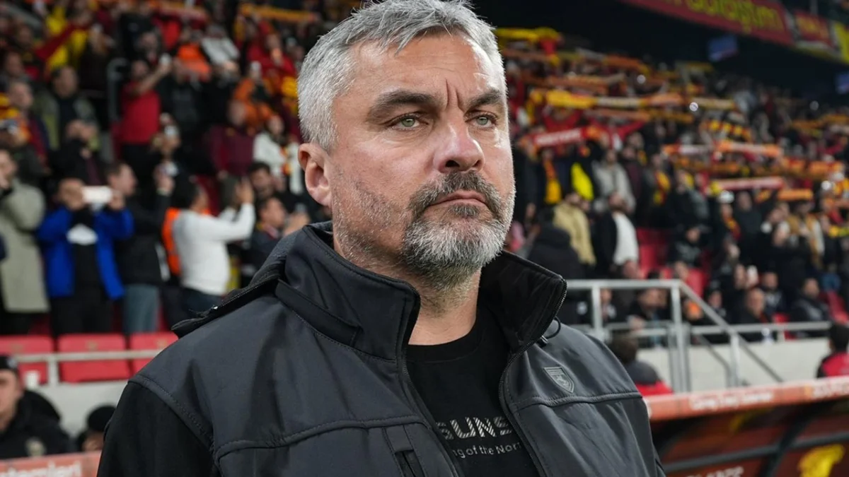 trabzonspor-yeni-teknik-direktorunu-resmen-acikladi-106aabd1551ecb9-1 Trabzonspor yeni teknik direktörünü resmen açıkladı!