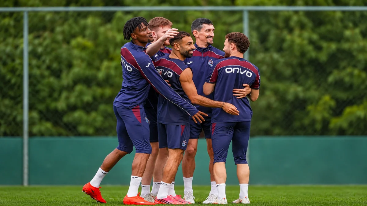 trabzonsporda-orta-saha-icin-kritik-karar-gozler-thomas-reiste-1