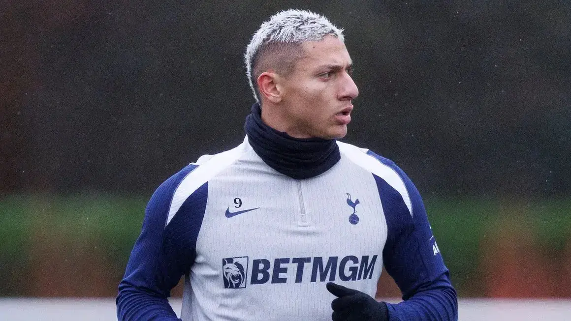 trabzonsporda-richarlison-transferi-icin-flas-gelisme-salah-ve-fabinho-devrede-1