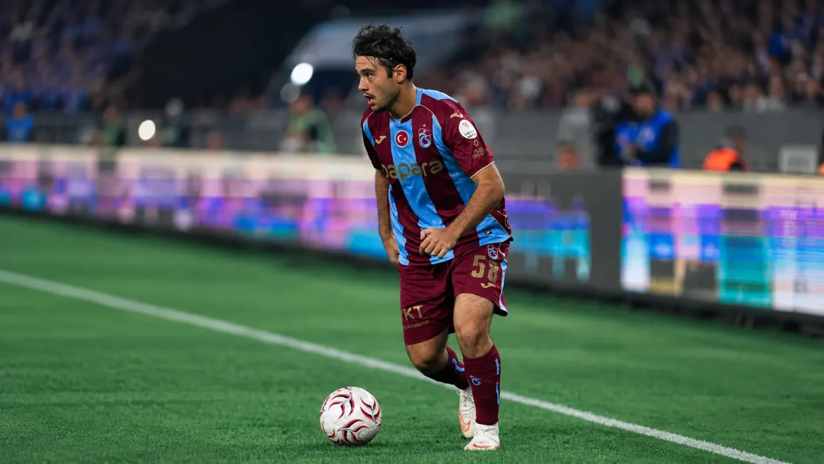 trabzonsporun-5-0lik-galibiyetinde-aral-simsir-fark-yaratti-106a9dba3ea7fce-1 Trabzonspor’un 5-0’lık galibiyetinde Aral Şimşir fark yarattı