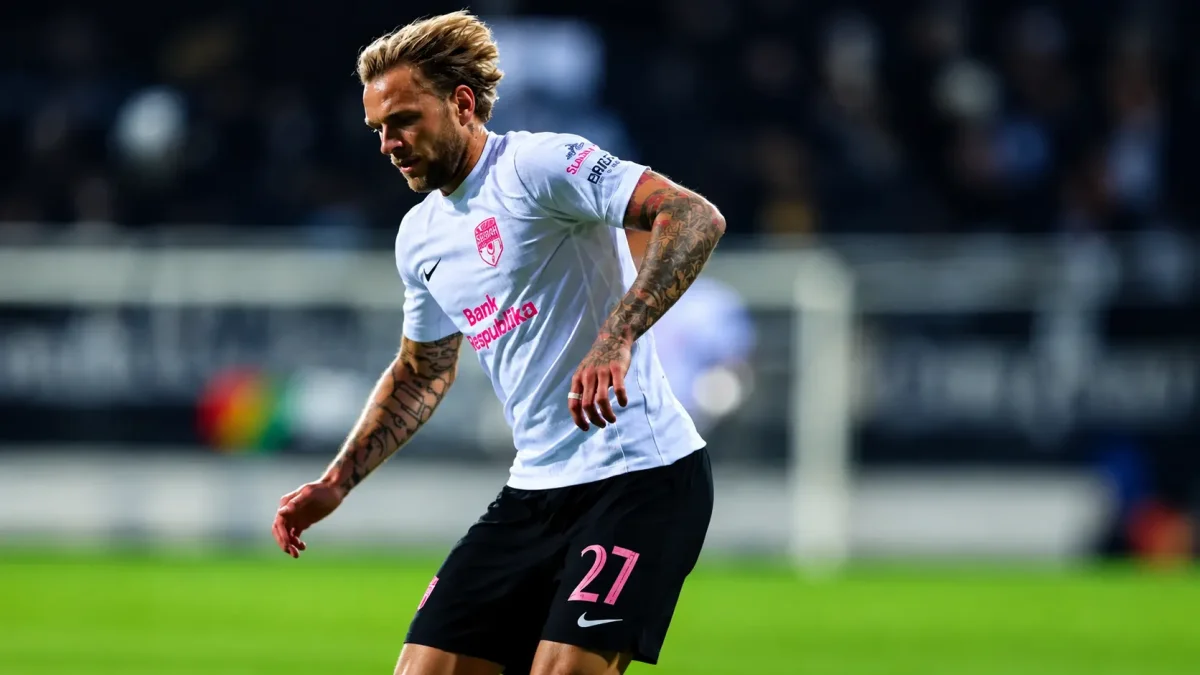 trabzonsporun-eski-ismi-sampiyonlar-liginde-old-traffordda-sahnede-106aa5136f5da4f-1 Trabzonspor’un eski ismi Şampiyonlar Ligi’nde Old Trafford’da sahnede!