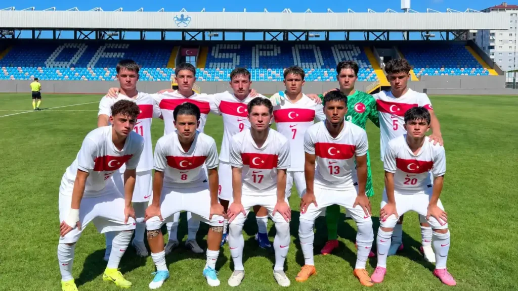 Trabzonspor’un genç golcüsüne milli davet! Portekiz’e gidiyor Trabzonspor’un genç golcüsüne milli davet! Portekiz’e gidiyor