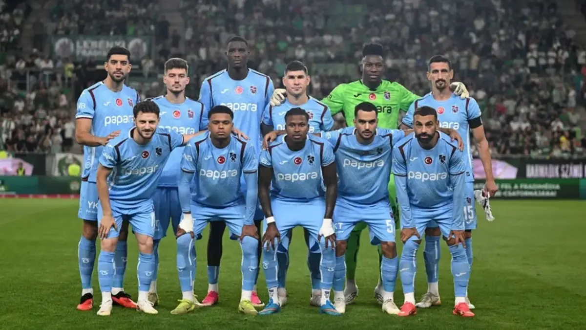 trabzonsporun-uefa-kadrosunun-yas-ortalamasi-belli-oldu-106a9a5ef9d6dca-1 Trabzonspor’un UEFA kadrosunun yaş ortalaması belli oldu