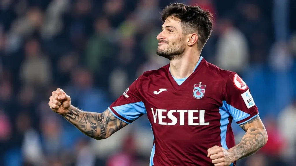 Eski Trabzonsporlu yıldız Avrupa’da sahneye çıktı! Golü yetmedi Eski Trabzonsporlu yıldız Avrupa'da sahneye çıktı! Golü yetmedi