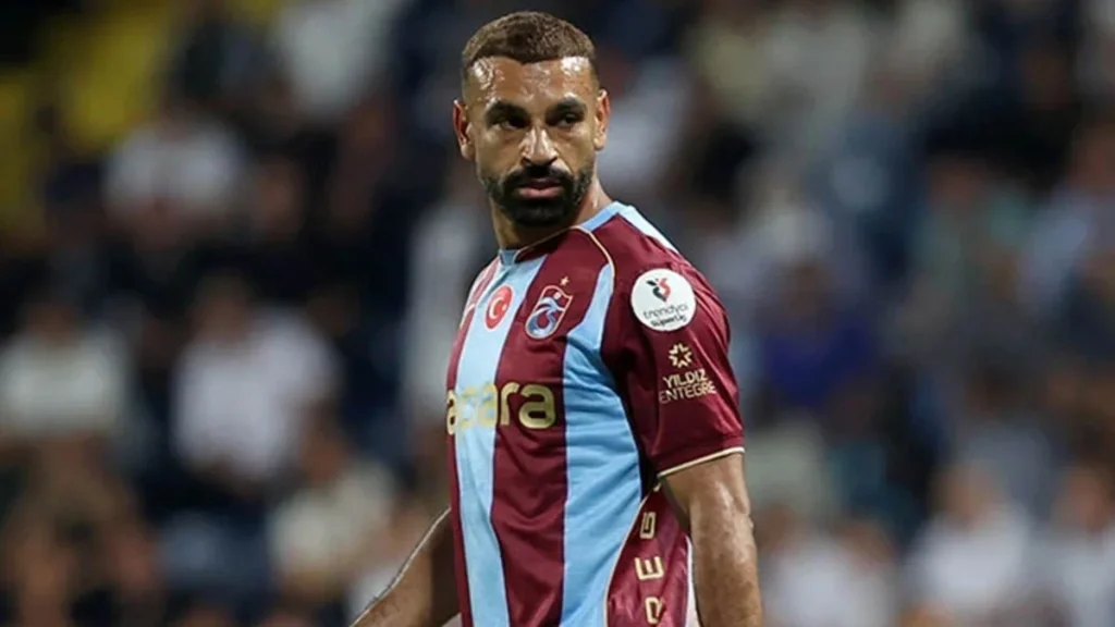 Salah aşkı sınır tanımıyor! Mısır pramitleri önünde horon Salah aşkı sınır tanımıyor! Mısır pramitleri önünde horon