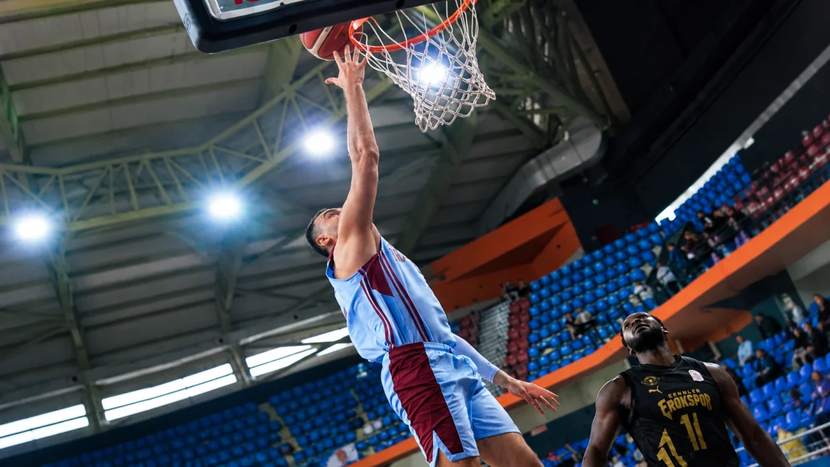 trabzonspor-basketbol-da-17-sayilik-ustunluk-yetmedi-erokspor-a-maglup-oldu-1