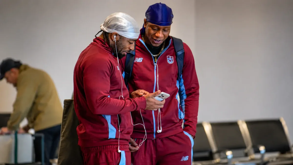 trabzonspor-besiktas-maci-icin-istanbul-a-geldi-1