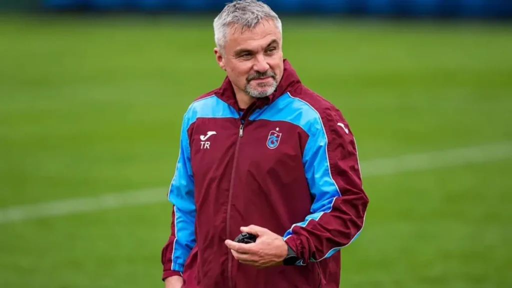 Trabzonspor’da Thomas Reis’ten galibiyet sonrası uyarı! “Ayaklarımız yere basmalı” Trabzonspor'da Thomas Reis'ten galibiyet sonrası uyarı! "Ayaklarımız yere basmalı"