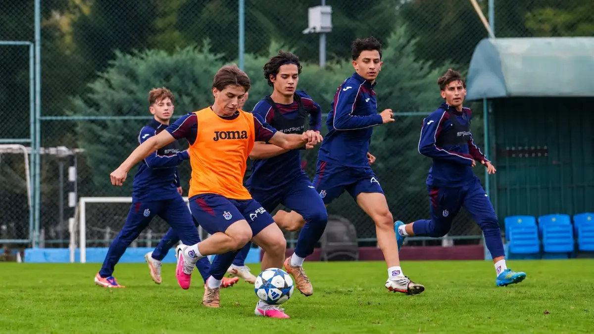 Trabzonspor U19 Takımı, Çaykur Rizespor deplasmanına hazırlanıyor